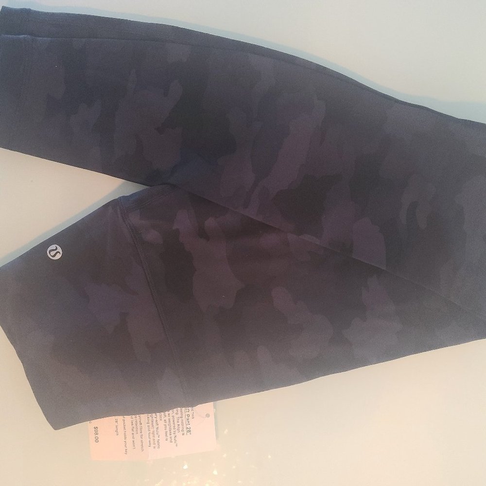 lululemon Align HR Pant - Black Camo - Size 6
